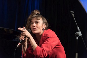 Camille Bertault (F: Thomas Eder)