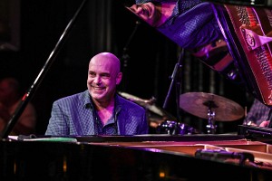 Larry Fuller (F: Mark Sheldon)